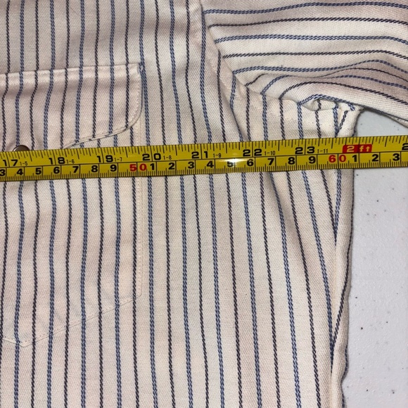 White and Black Casual Button Down Shirt with Classic Western Design - Picture 8 of 11